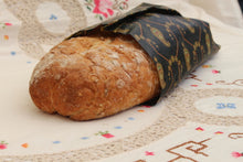 Load image into Gallery viewer, Dainty Daisy Bread Wrapt Extra Large
